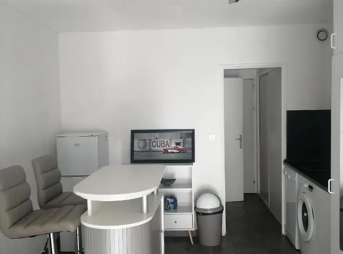 Studio Port De Hyeres